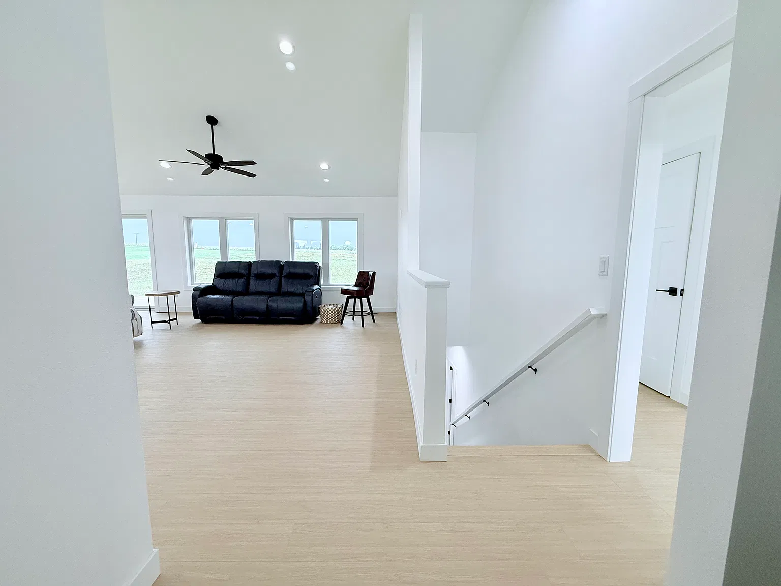 5 bed, 2719 sqft, $2,800 — Photo 2
