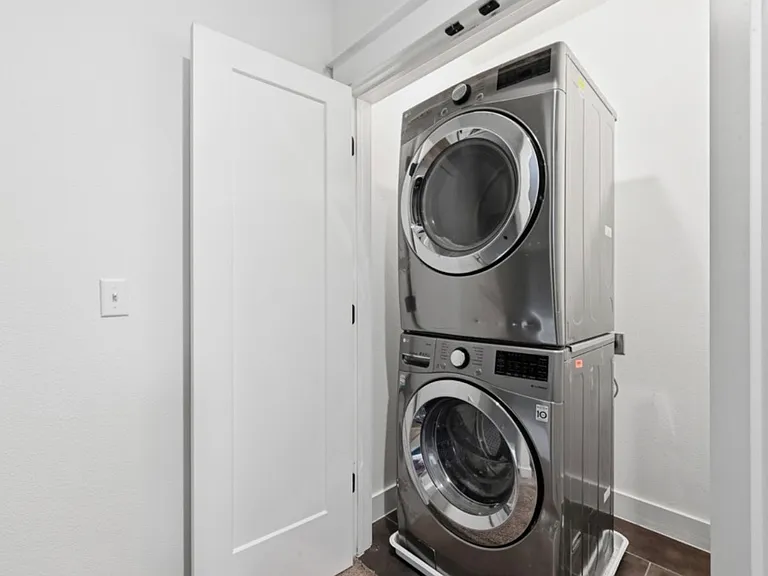 1409 Casey St #B — Photo 12
