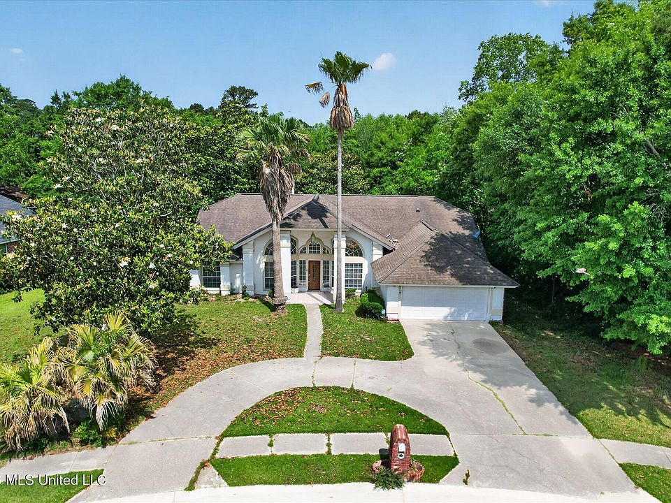1st image of 3428 Dijon Ave