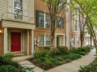 8143 Skelton Cir, Falls Church, VA 22042