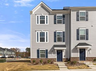 1512 May Apple Dr, Matthews, NC 28104