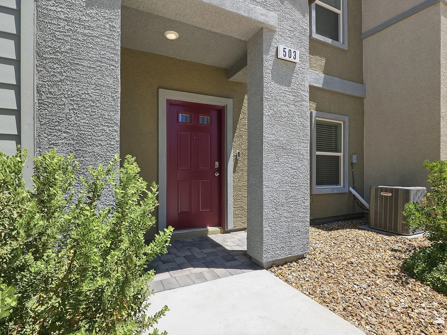 Modern 3-Bedroom Townhome for Rent ? 503 Blue Ridge Cove Ct, Henderson — Photo 2
