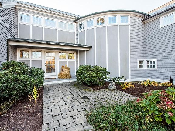 Front of House - Close up