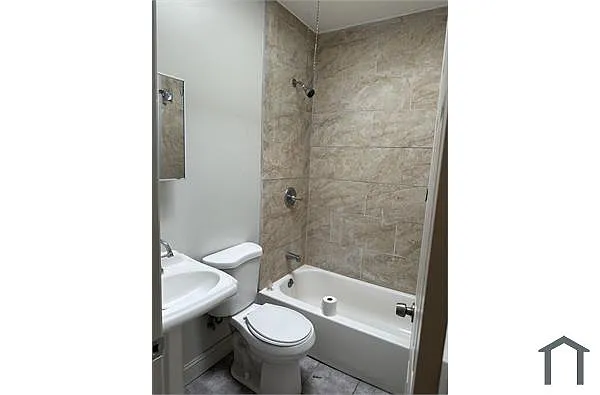 Building Photo - 5509 Blakemore St #2