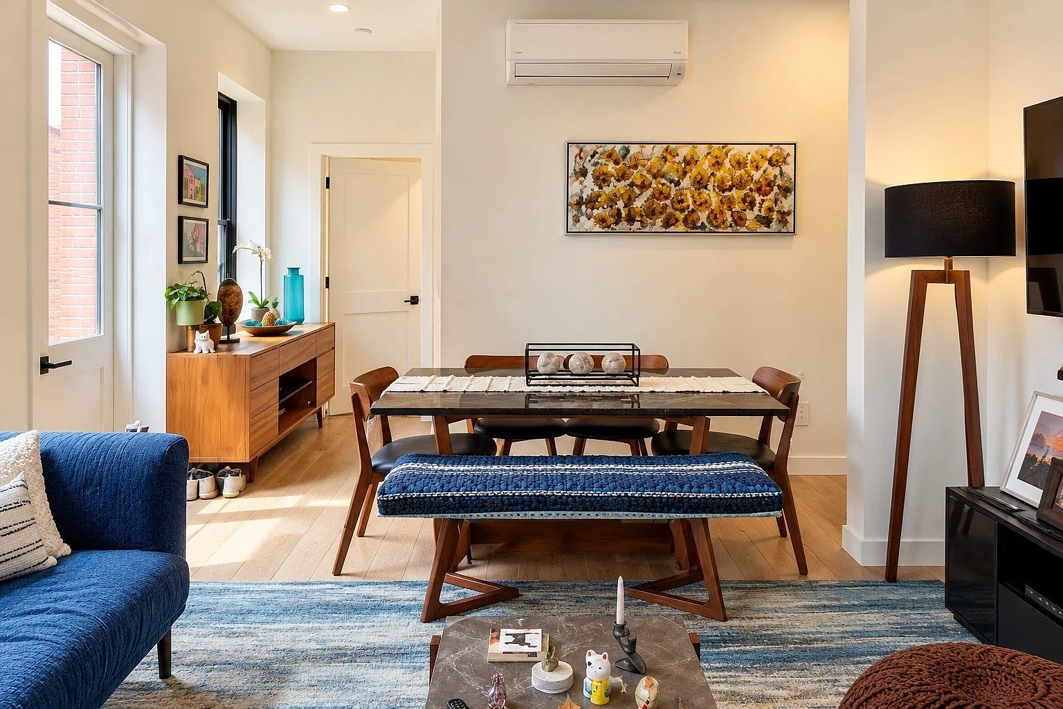 2 bed, 2.0 bath, 946 sqft, $3,350 — Photo 2