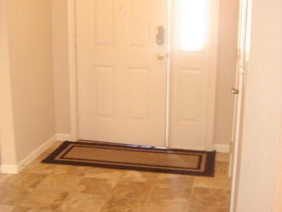 3rd image of 344 Wimbledon Dr APT 1