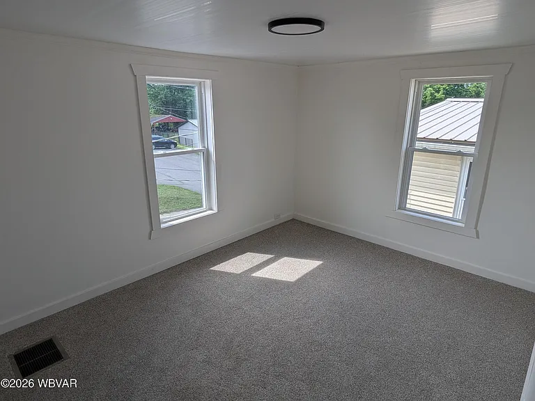 56 Penn St — Photo 8