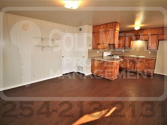 2nd image of 801 Pecan Cir