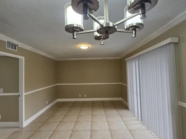 1421 Windorah Way APT A, Royal Palm Beach, FL 33411