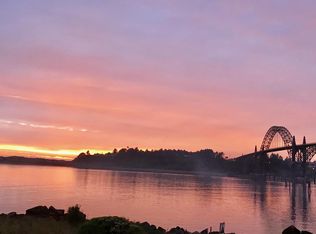 2614 SW Brant St, Newport, OR 97365