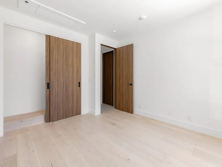 660 Carolina St — Photo 26
