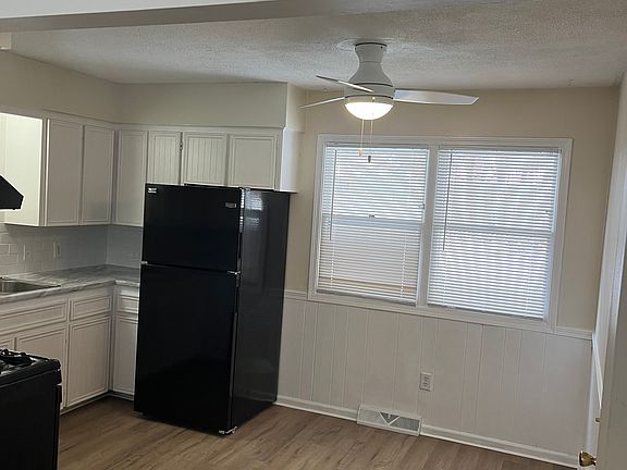 4th image of 723 Marietta St NE #723