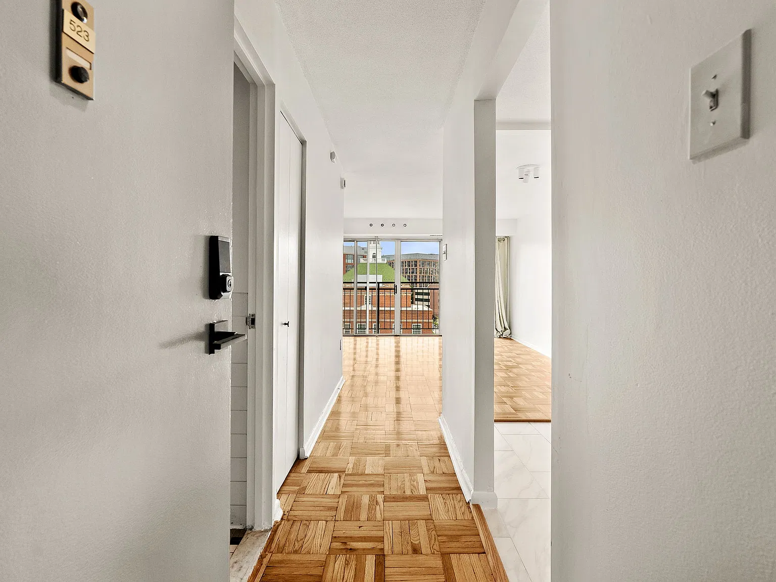 Studio, 486 sqft, $1,800 — Photo 4