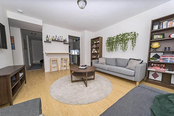 Rented by Level Group | media 26