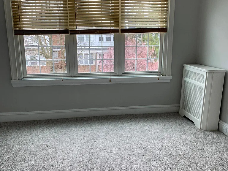 624 Jamestown St — Photo 8