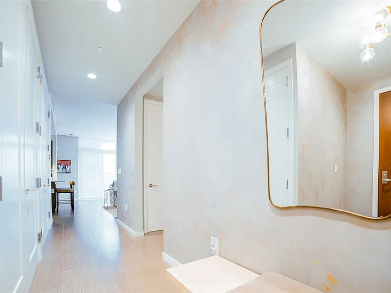200 Congress Ave #11C — Photo 7