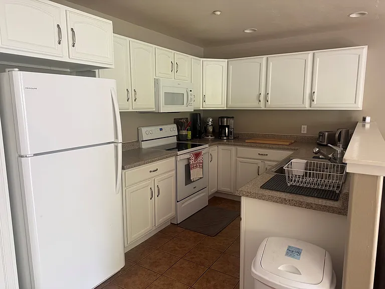 133 White Horse Pl — Photo 6