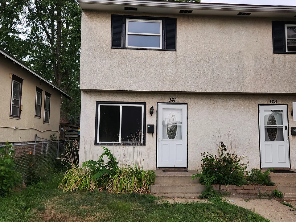 141 9th Ave N #1