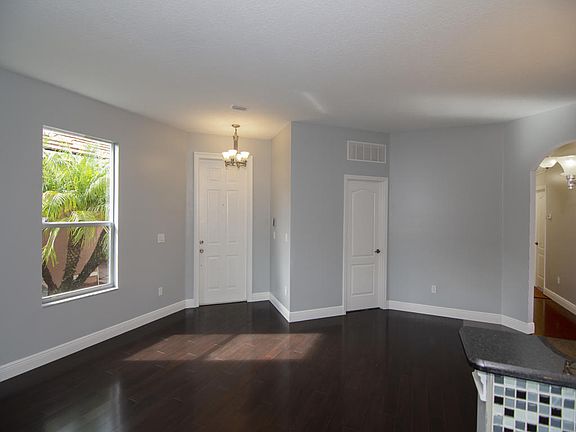 5th image of 9742 SW Glenbrook Dr