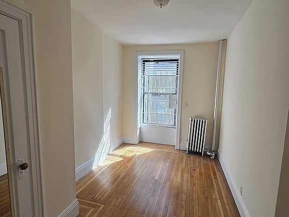 4th image of 233 E 89th St #A4
