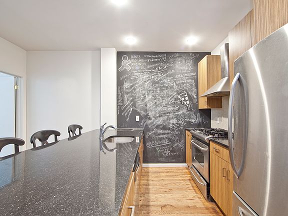 2nd image of 20 Beaver St APT 2R
