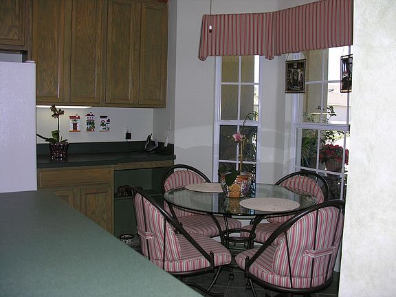 Eat-in Kitchen Area