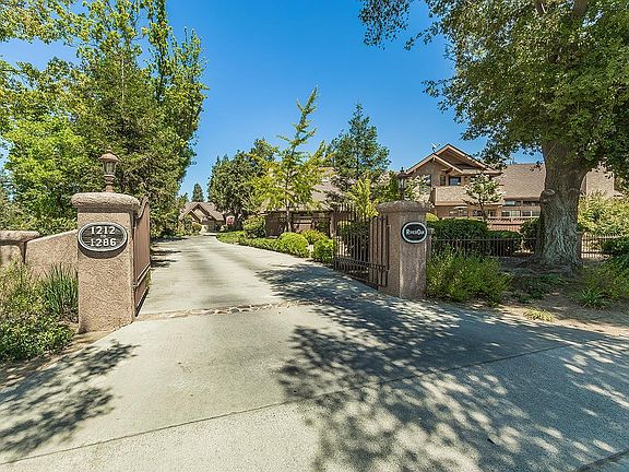 3rd image of 1282 W Flora Avenue