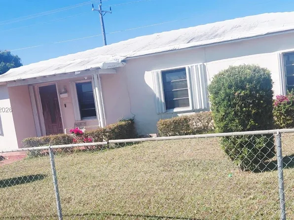 10845 Perry Dr, Miami, FL 33176