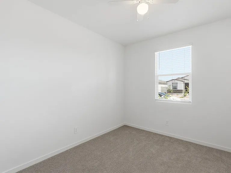 Secondary bedroom