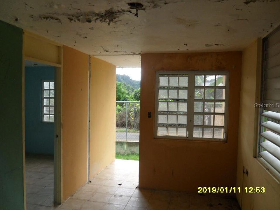 2nd image of 628 Sabana Hoyis