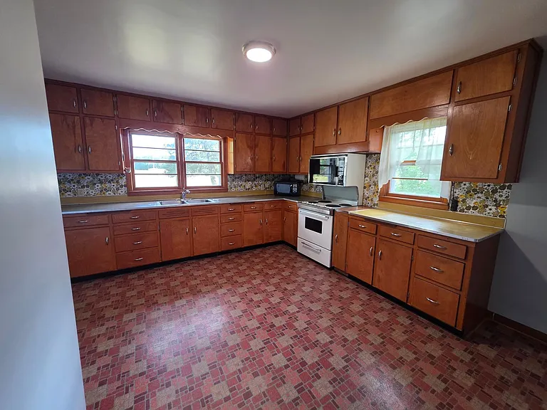 4750 County Line Rd — Photo 8
