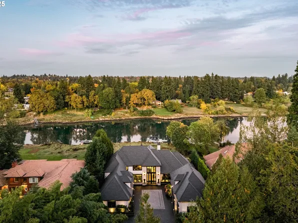 18418 Old River Lndg, Lake Oswego, OR 97034