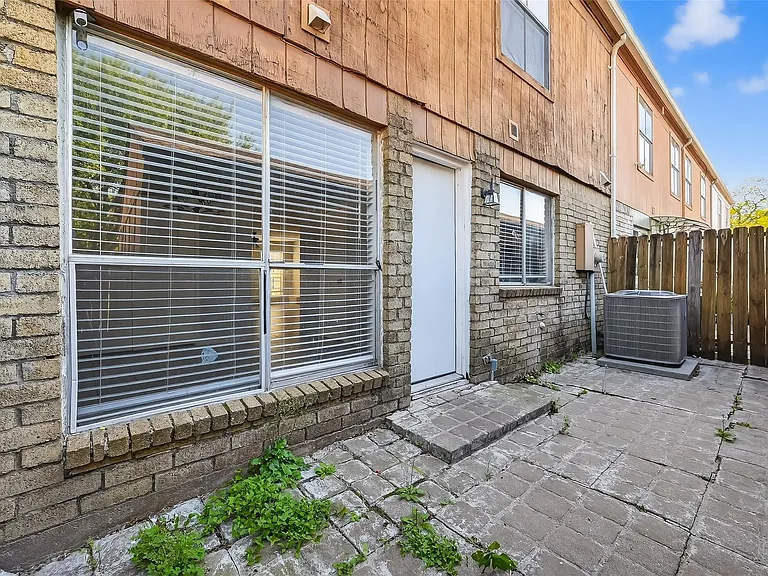 8646 Maplecrest Dr — Photo 33