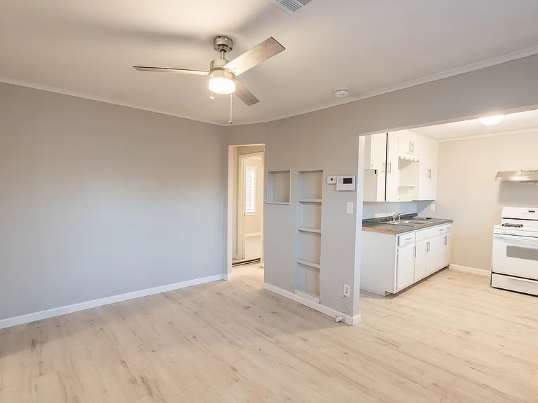 414 S 69th East Ave — Photo 5
