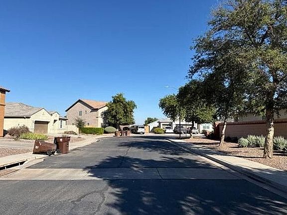4th image of 2220 S 48th St