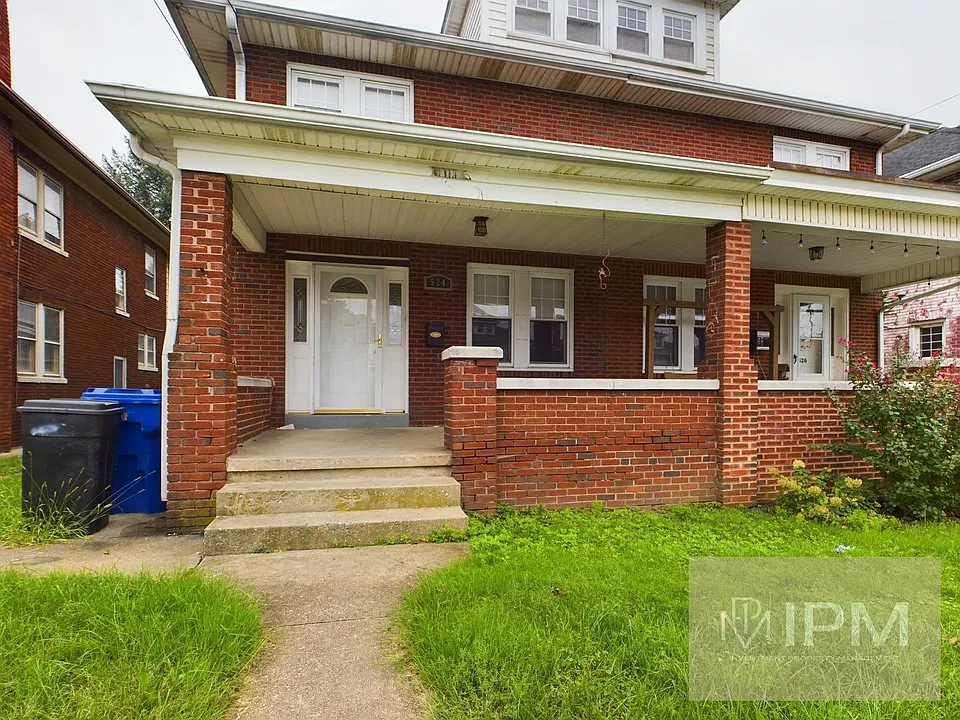 524 W Jackson St