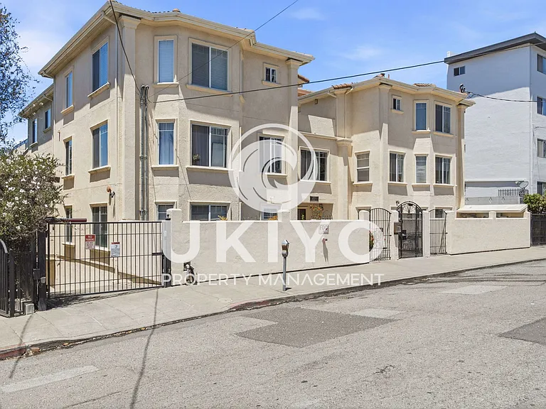 2933 McClure St — Photo 48