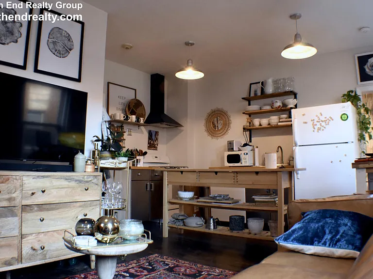 158 Salem St #4 — Photo 2