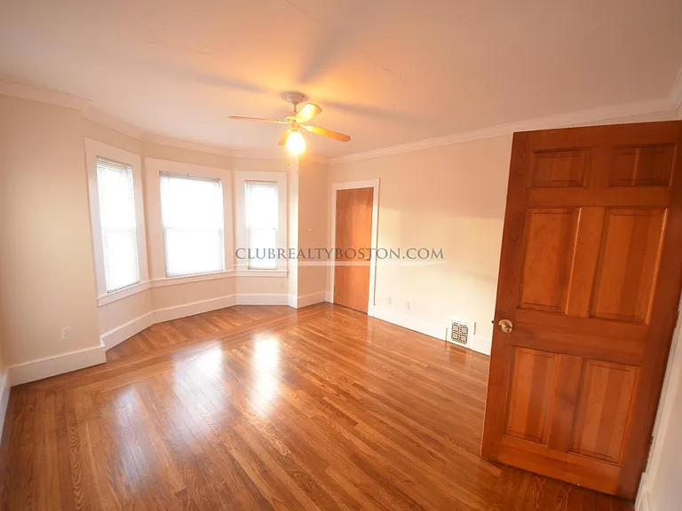 23 Cushing St #2 — Photo 13
