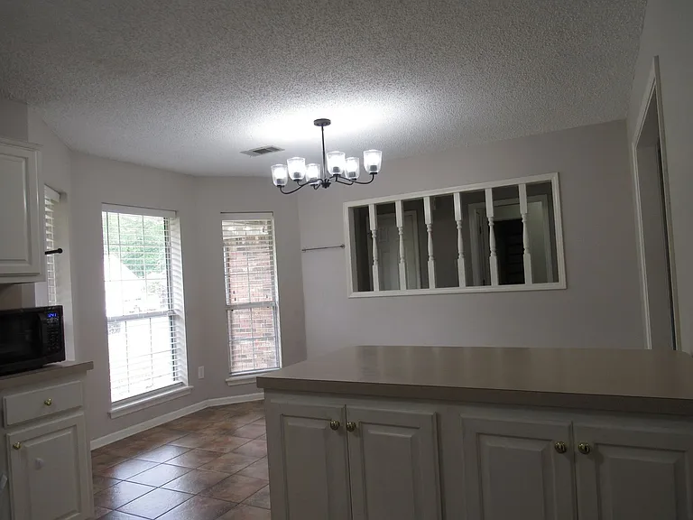 35 G St — Photo 16