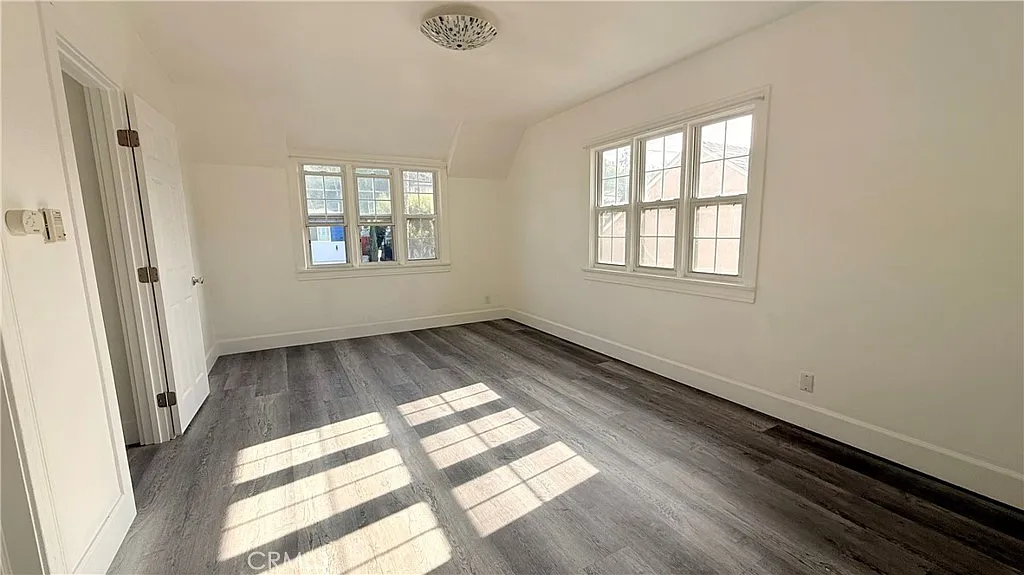 1 bed, 800 sqft, $3,200 — Photo 4