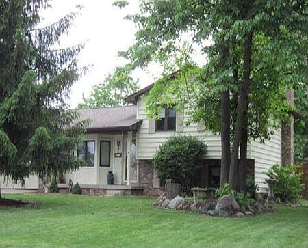 1st image of 5105 Woodstock Dr