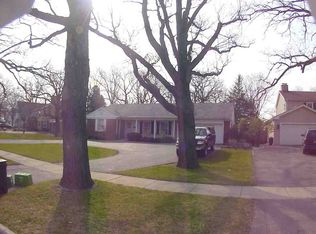 775 Westgate Rd, Deerfield, IL 60015