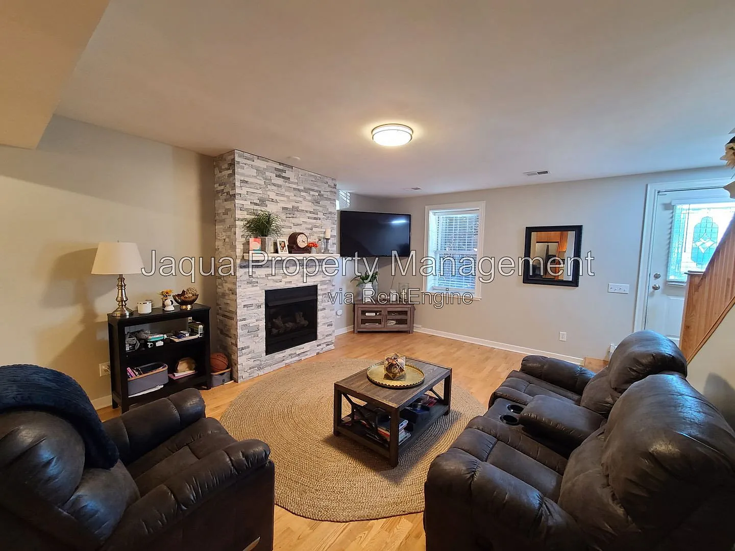 3 bed, 2.5 bath, 2356 sqft, $2,700 — Photo 4
