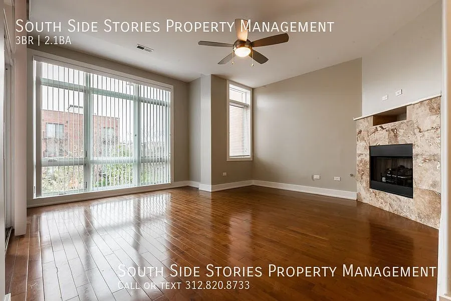 Building Photo - 4419 S Indiana Ave #4S