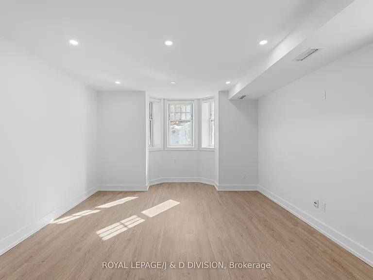 314 Lonsdale Rd #2 — Photo 6