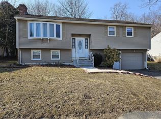 82 Venus Dr, Worcester, MA 01605