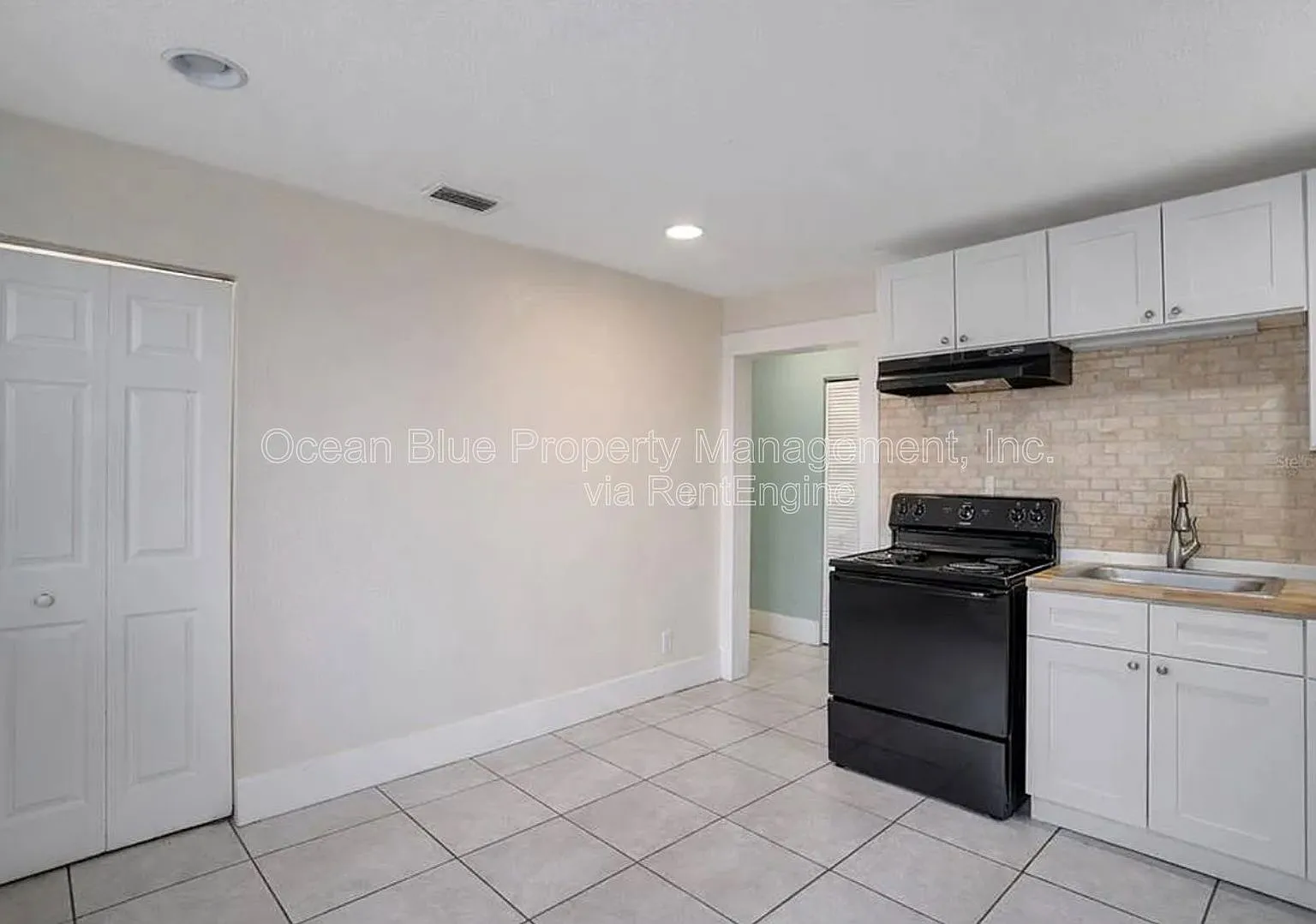 1 bed, 1.0 bath, $795 — Photo 2