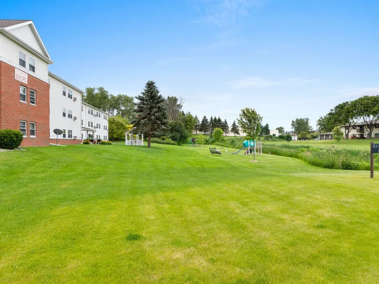Mayville Heights Apartments is a convenient 55+ senior living community with HEAT AND WATER INCLU... — Photo 36
