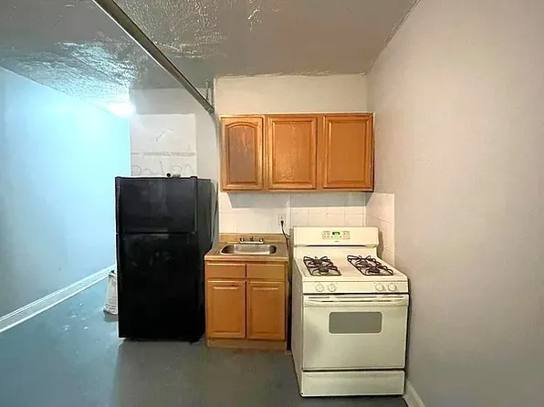 160 Vermilyea Avenue image 1 of 5
